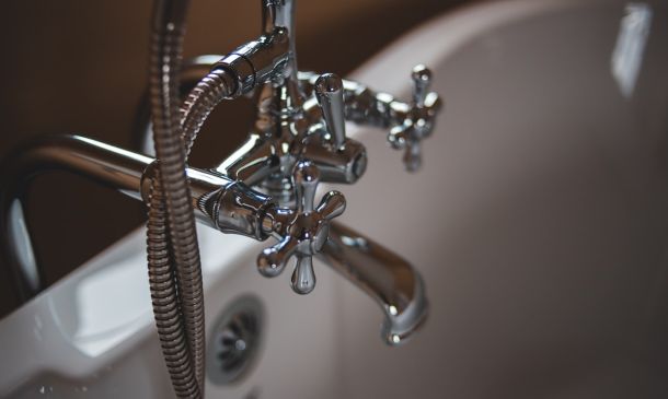 5 Hidden Signs You Need an Emergency Plumber in Melbourne