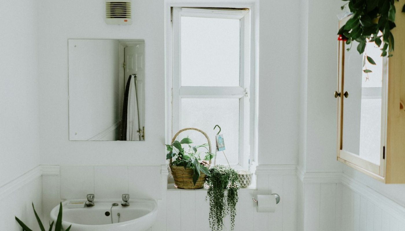 Why Ignoring a Leaky Shower Seal Can Cost You Thousands